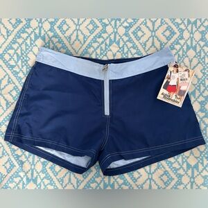 TYR Active Reversible Board Shorts. Size Large. NWT